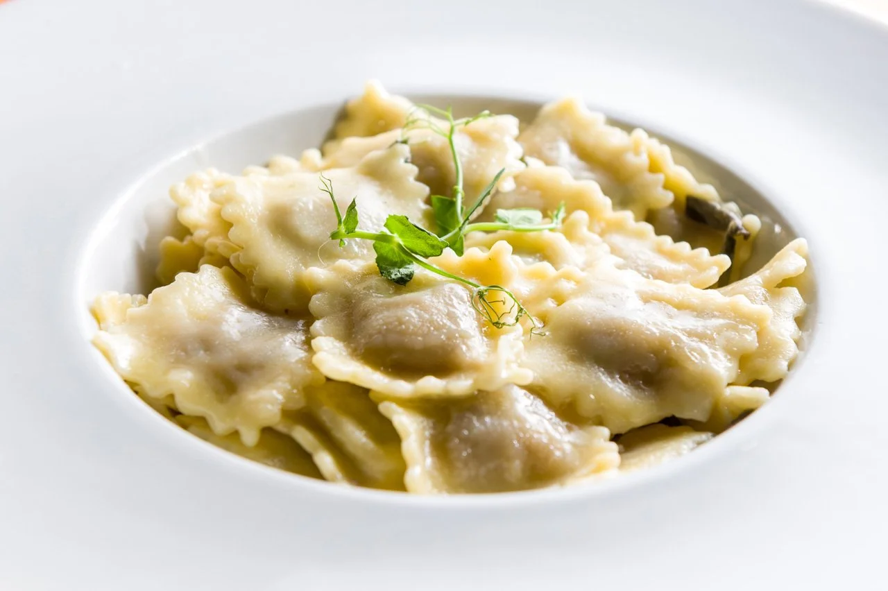 Ravioli canavesani al burro d'alpeggio dell'Antica Osteria Feudo San Giorio.