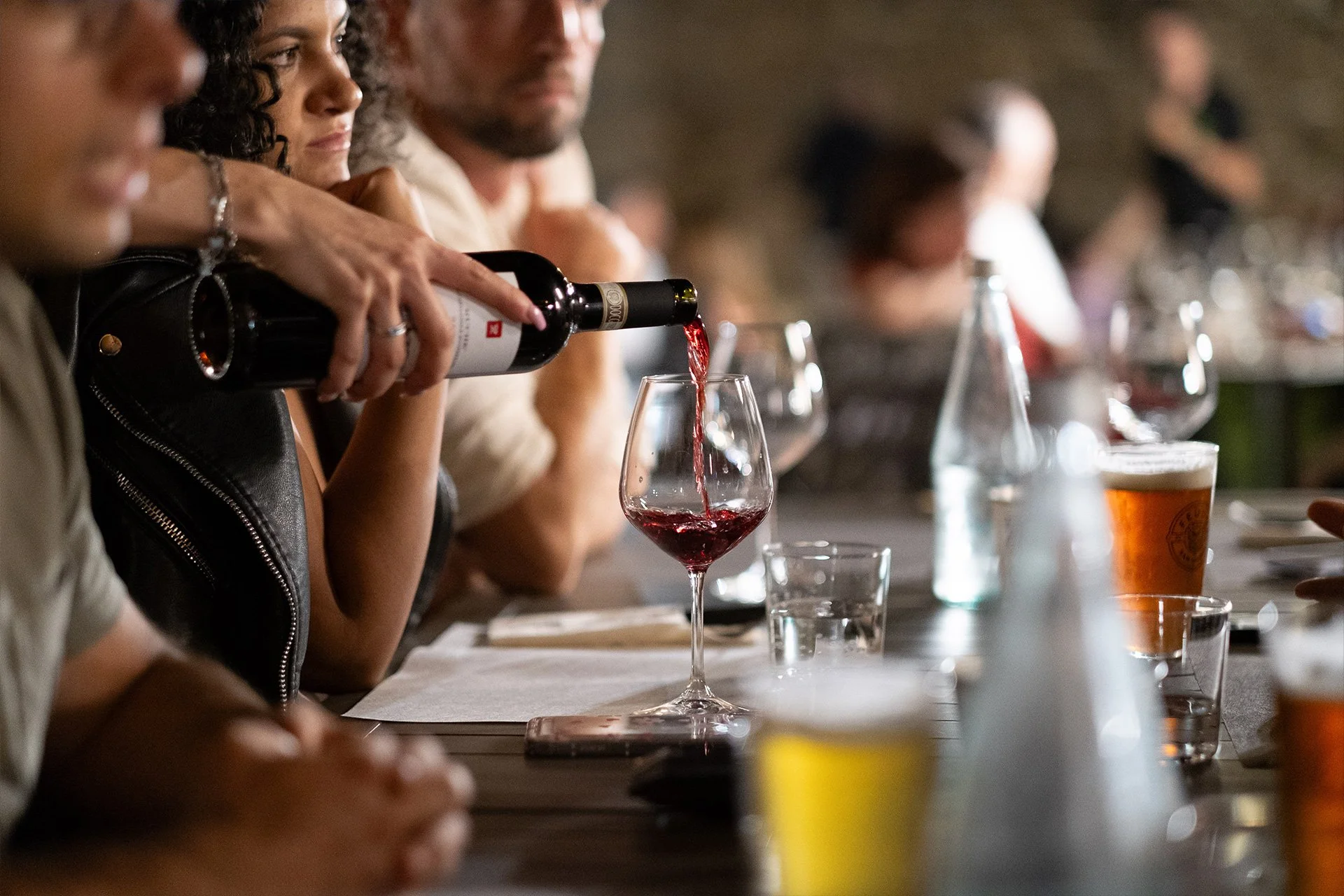 Brindisi all'Antica Osteria Feudo San Giorio.
