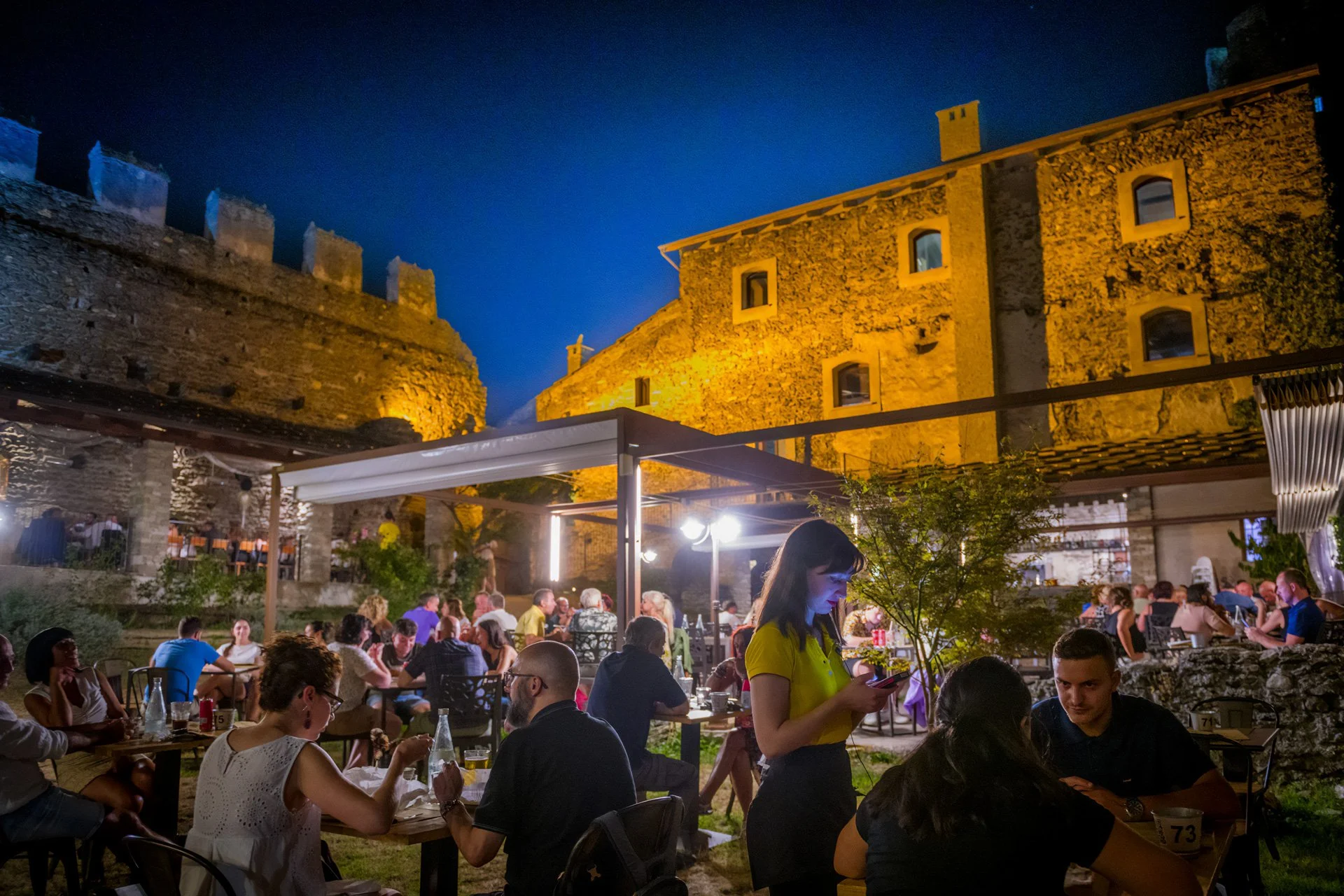 Cortile interno dell'Antica Osteria Feudo San Giorio.