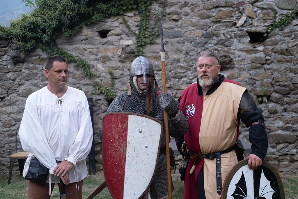 Scene da Medioevo in Valle del Feudo San Giorio.