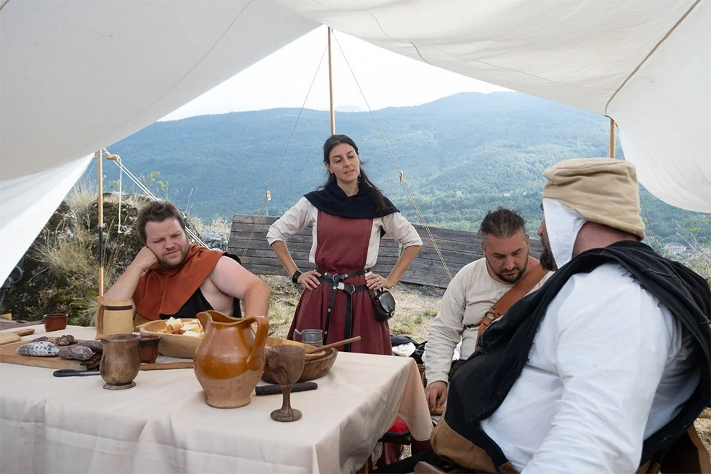 Scene da Medioevo in Valle del Feudo San Giorio.