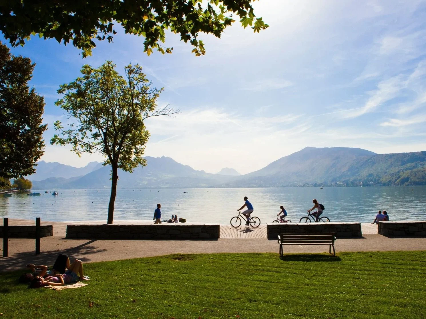 RS56747_Balade_a_velo_au_bord_du_lac-Francoise_Cavazzana-8673-1920px-2.jpg