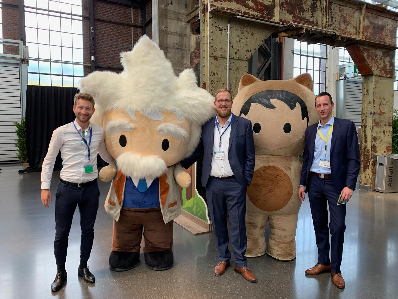 graevert mit Salesforce Maskottchen