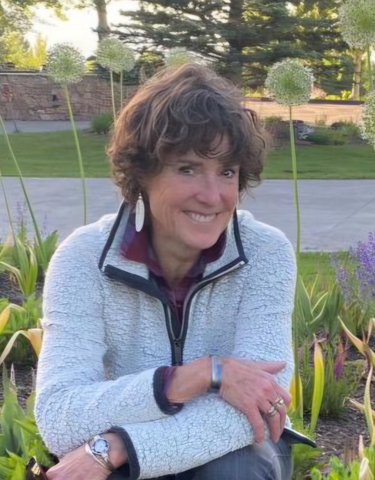 Christine Goodman is a spiritual medium who channels Spirits to connect with loved ones