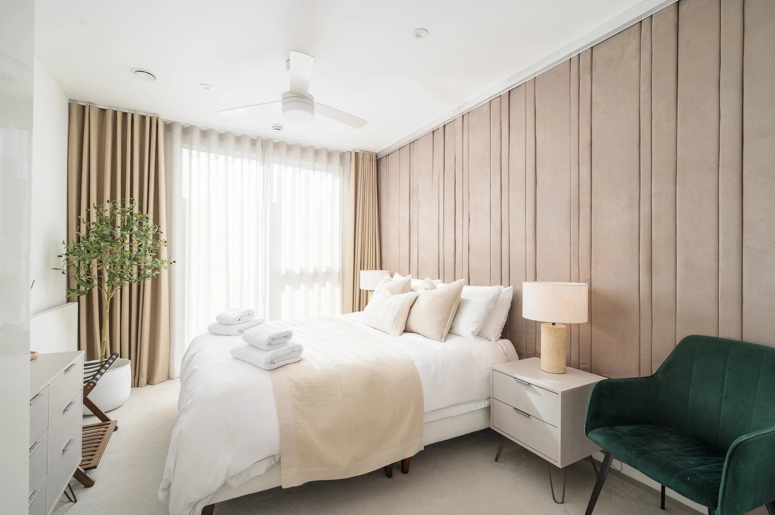 17-Emperor Apartments-AirBnB-London-Photographer-Simon-Callaghan-Photography-102.jpg