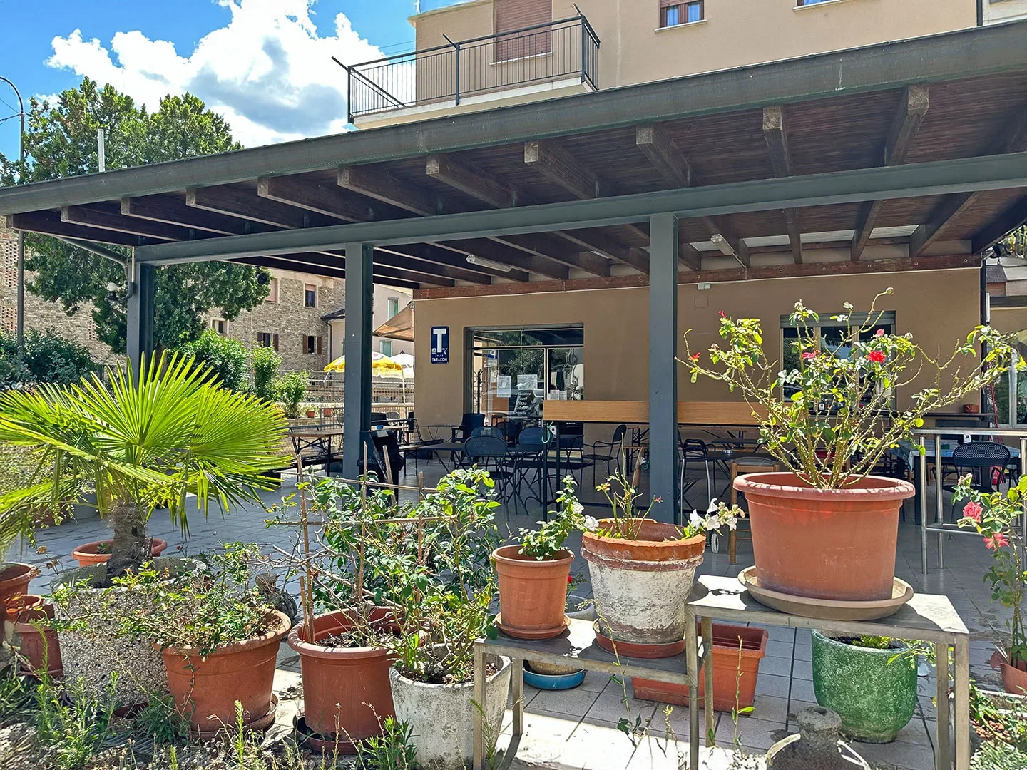 Bar Ghiare, presso la stazione FS, a Ghiare, frazione di Berceto