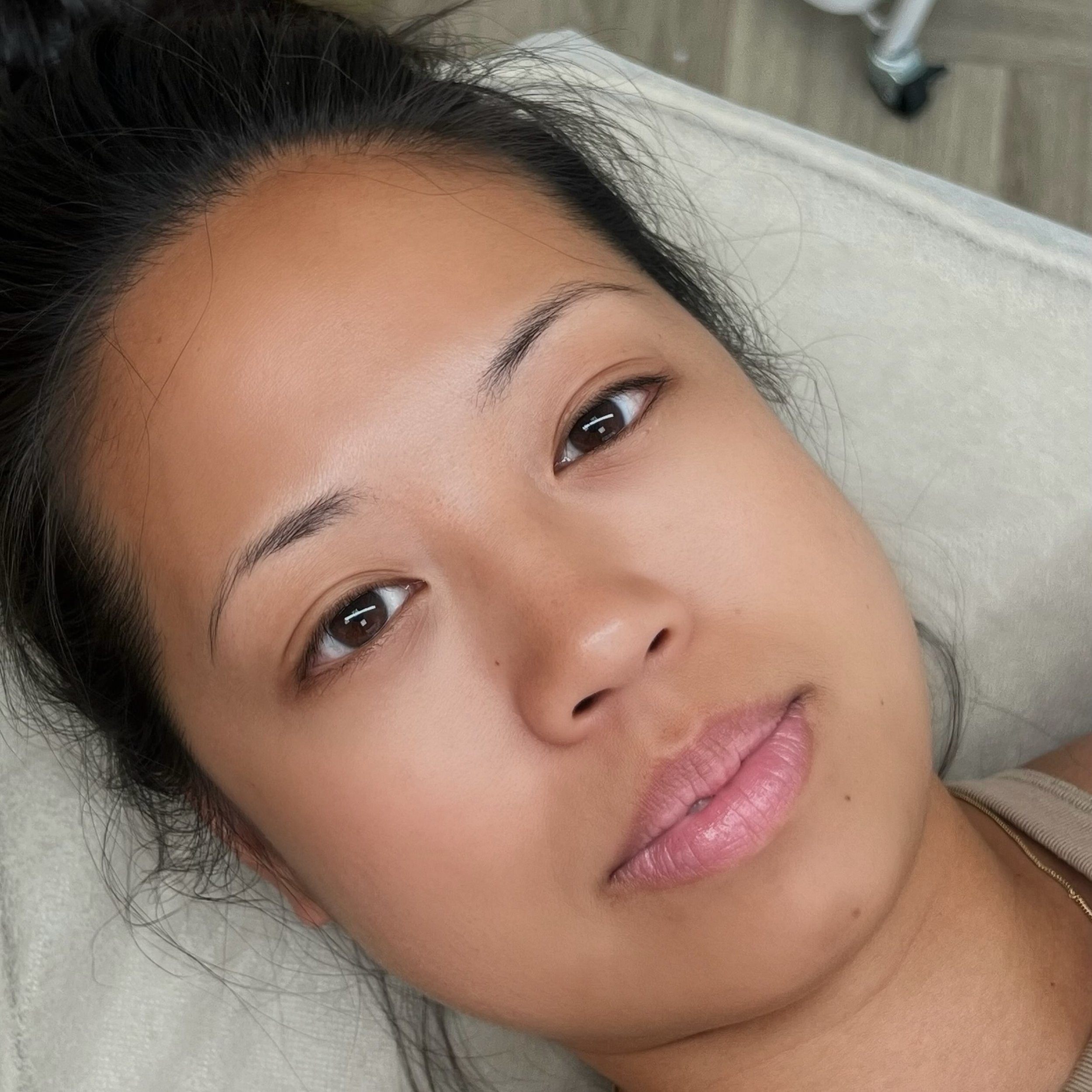 Swipe to see her transformation ➡️

For my lovely model, we used nanoblading to create very fine, individual hair strokes, while also giving her a subtle lifted look and a softer arch. She doesn&rsquo;t wear a lot of makeup day to day, so we wanted t