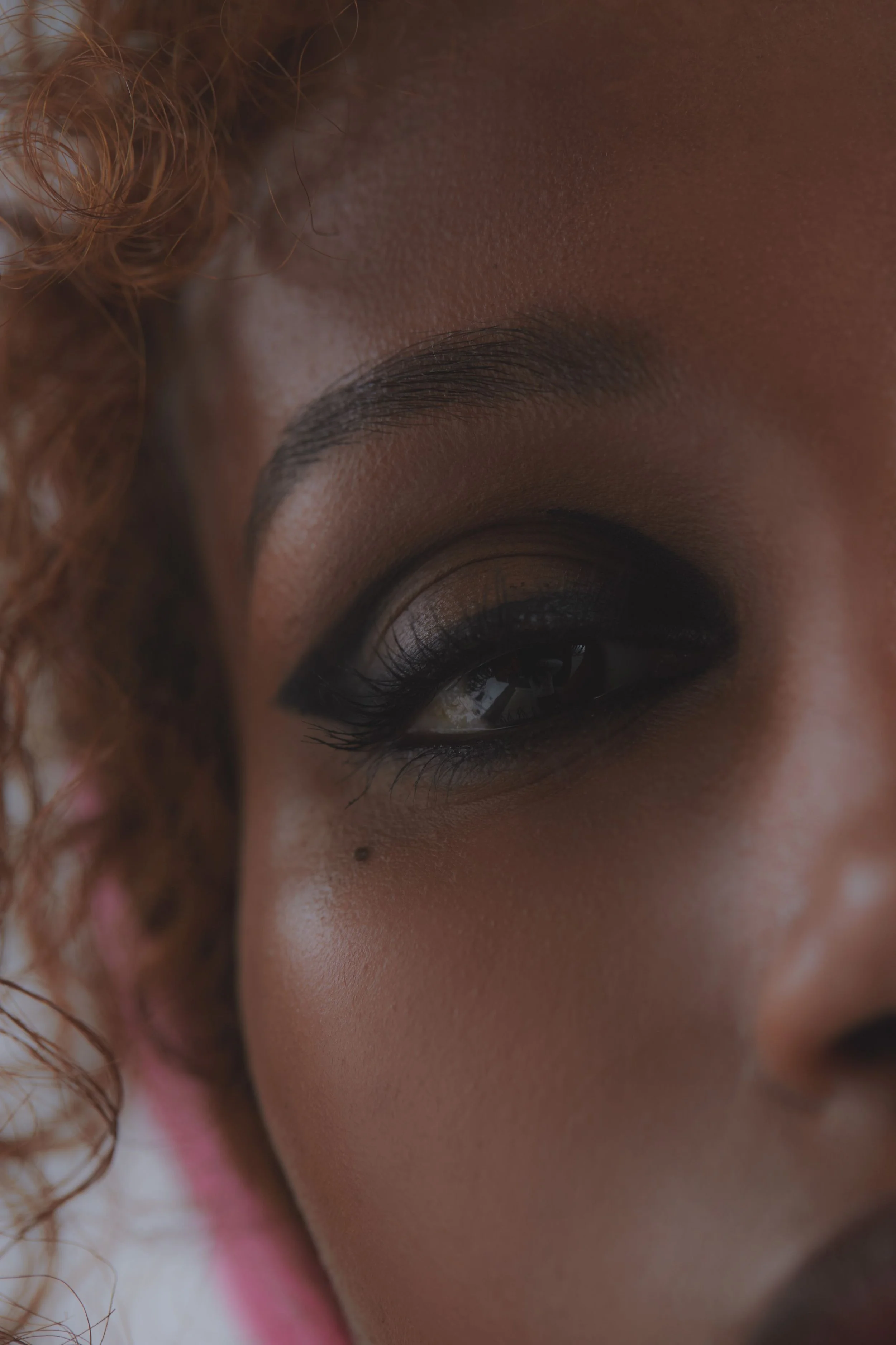 44-miriam-spanu-make-up-artist-main-book.jpg (Copy)