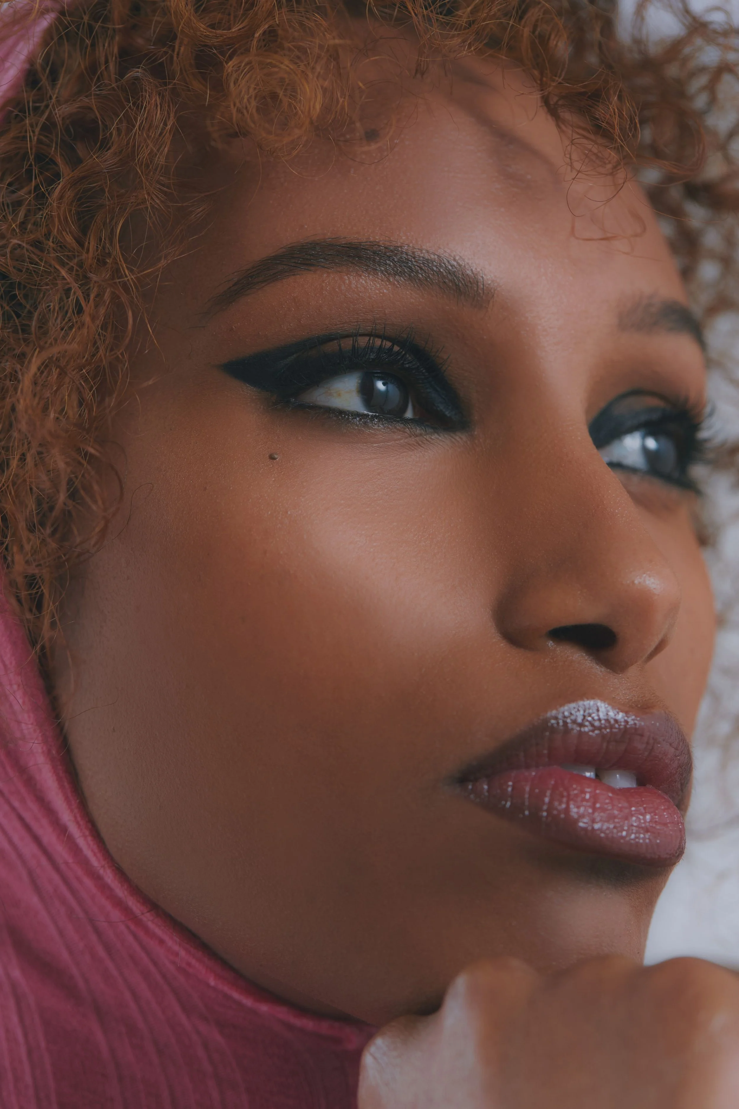 47-miriam-spanu-make-up-artist-main-book.jpg (Copy)