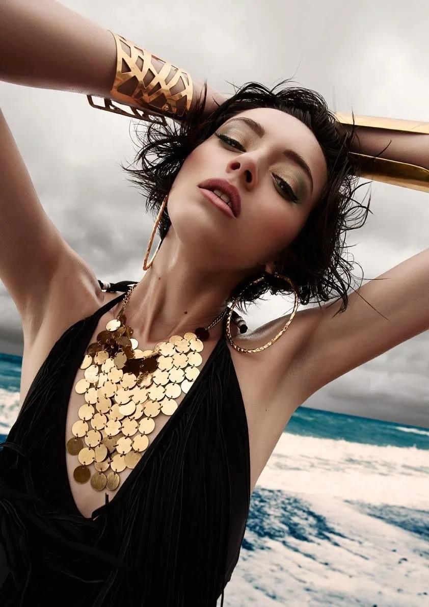 25-maria-mckenna-make-up-artist-main-book.jpg (Copy)