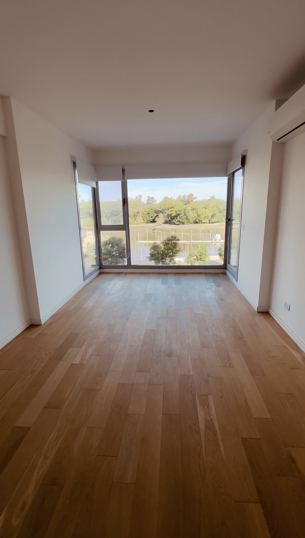 Living con vistas a las marinas en Goletas Venice Tigre ciudad navegable