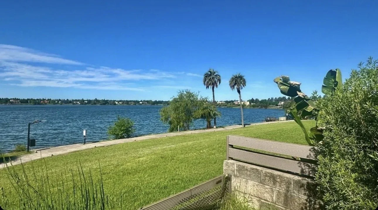 Vila Vela lake, Tigre temporary rental apartment with lake view and shore