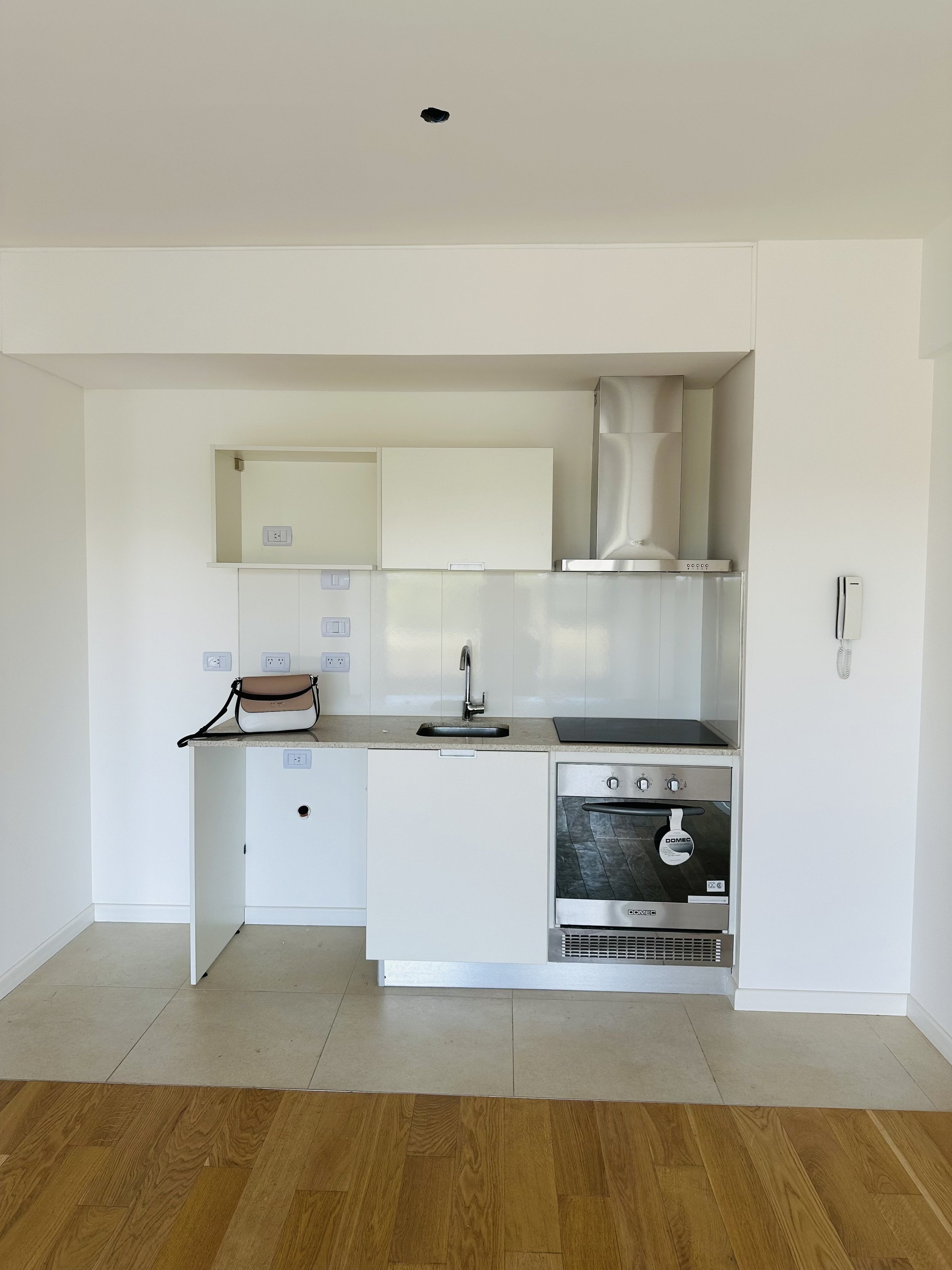 Cocina con moderno equipamiento en Venice con vista al rio Tigre en Delta View