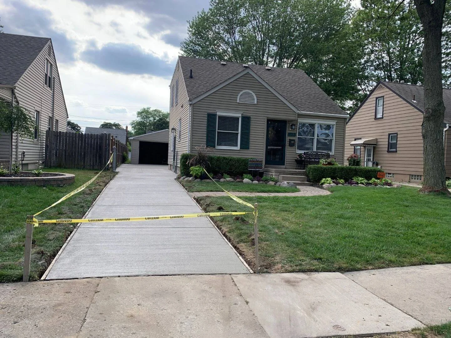 Side Driveway Concrete.jpg