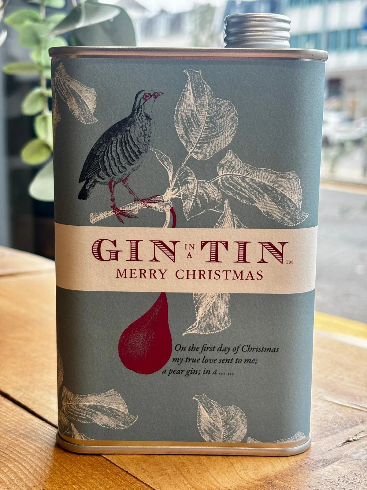 gin-tin-christmas-blue.jpeg