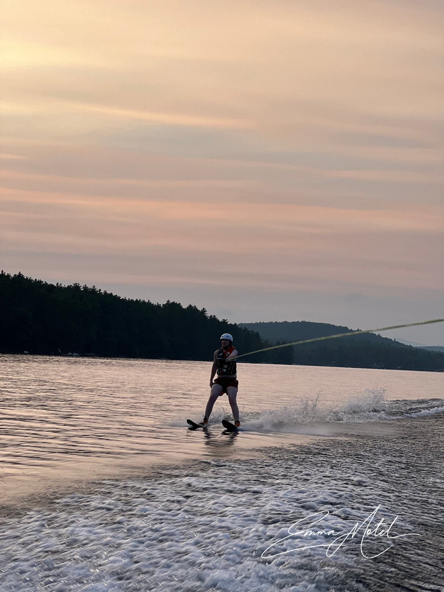 waterskiing2.png