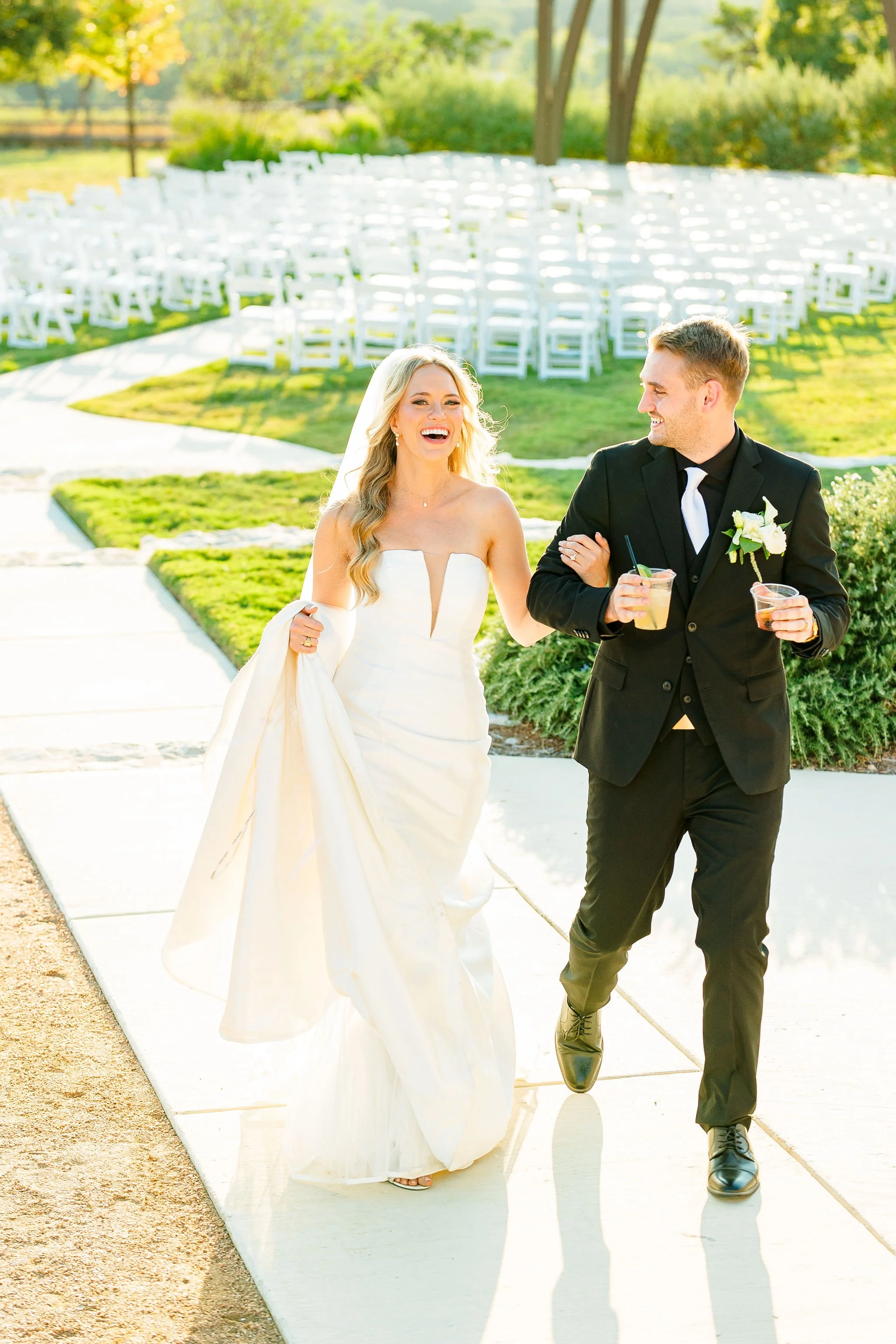 WillowRidgeWedding_Wolf_Black_0700.JPG