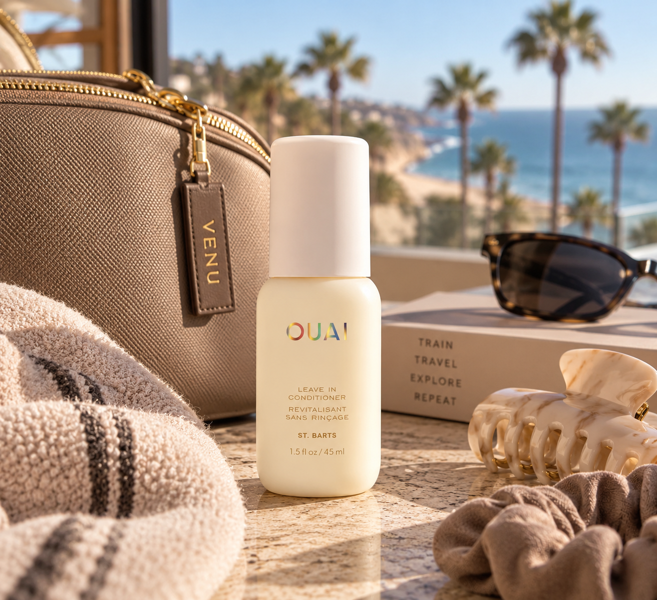 TRAVEL-SIZE LEAVE-IN CONDITIONER:
Hydrate, detangle and tame frizz on the go.