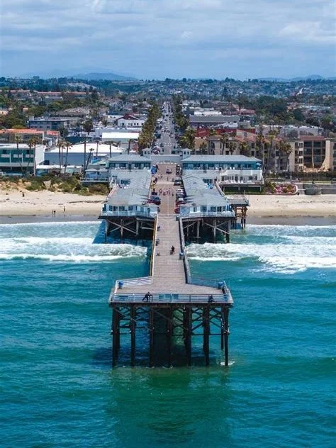 Santa Monica, CA: Stay & Train