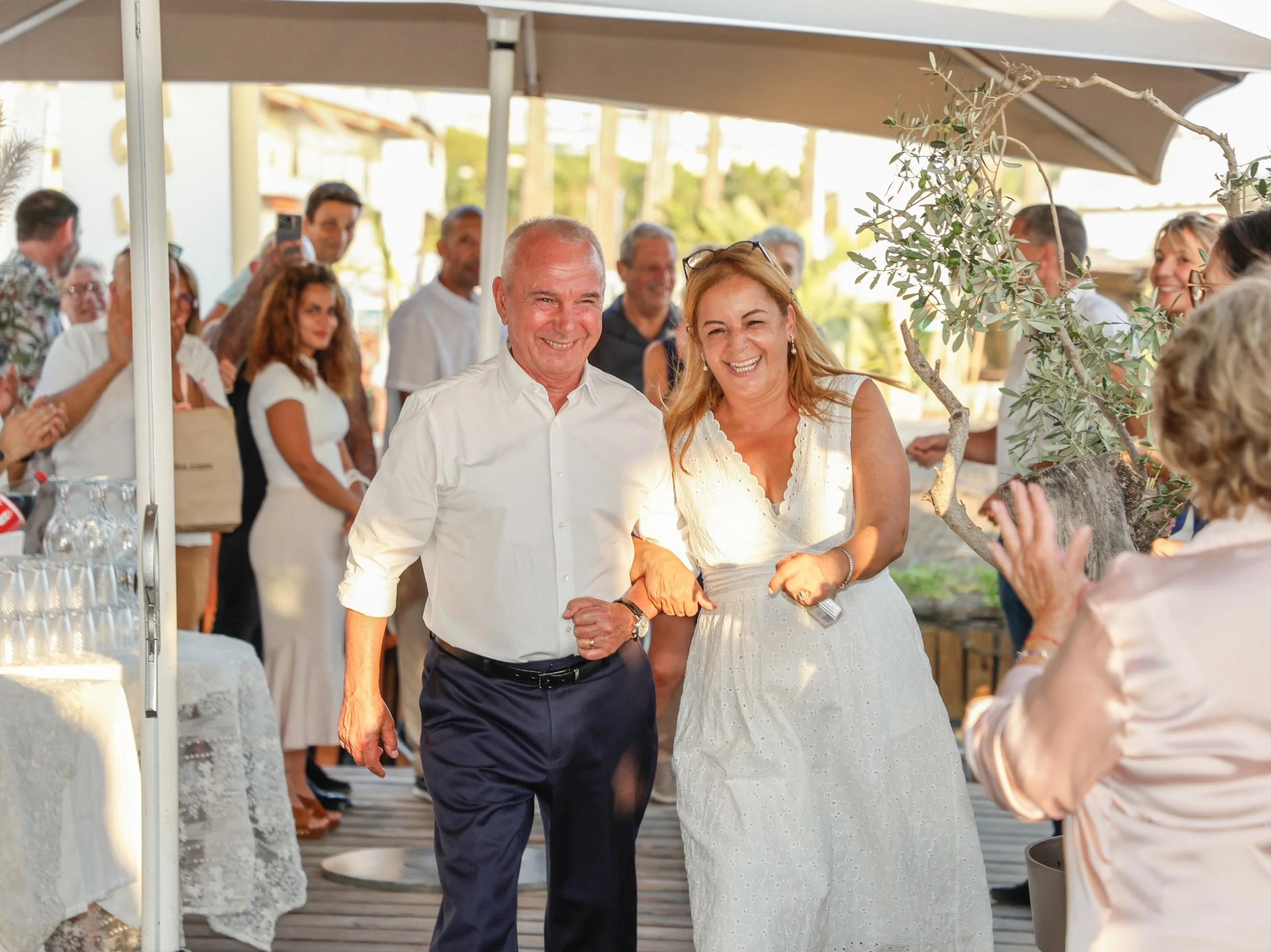 Des sourires, de l&rsquo;&eacute;motion et un moment partag&eacute; avec ceux qu&rsquo;on aime 🤍

J&amp;B Event vous accompagne dans l&rsquo;organisation de vos plus beaux &eacute;v&eacute;nements, pour que vous puissiez en profiter pleinement.
📍Ju
