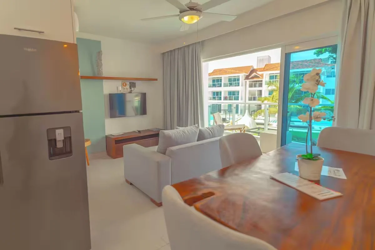 Presidential Suites - 1 Bedroom Pool View