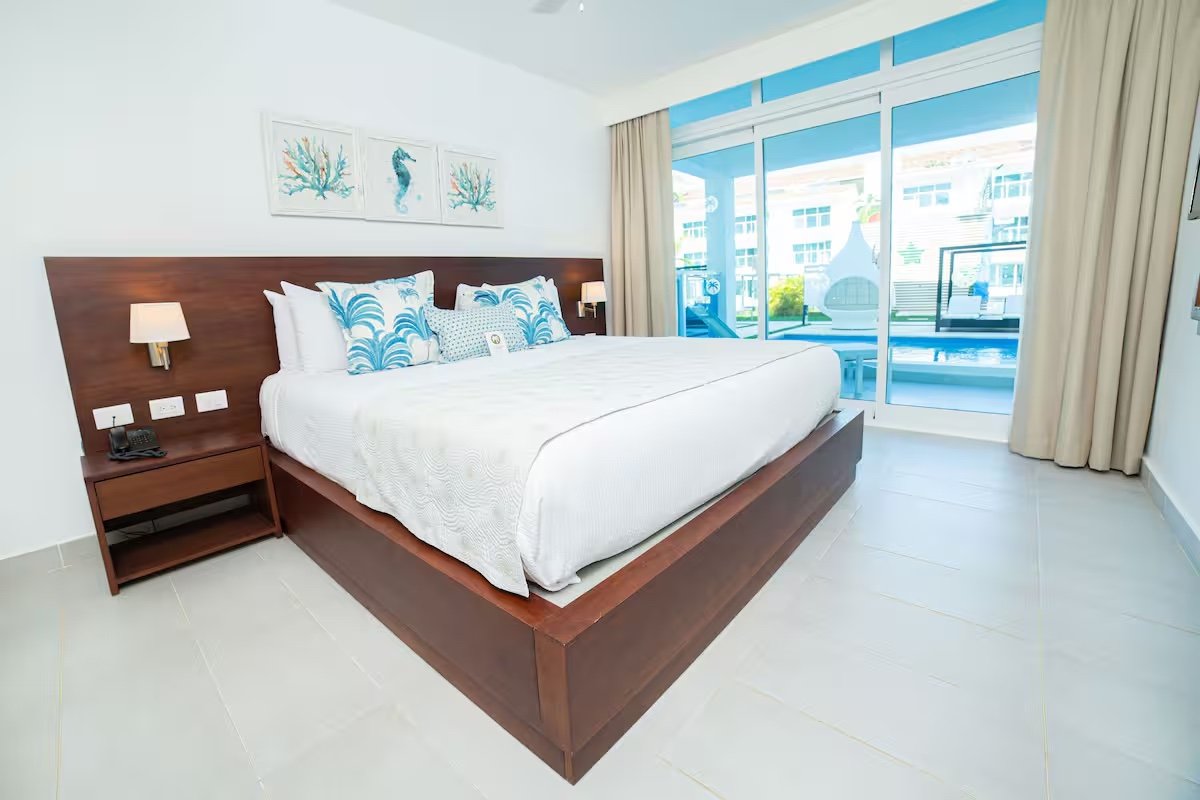 Presidential Suites - 2 Bedroom Pool View