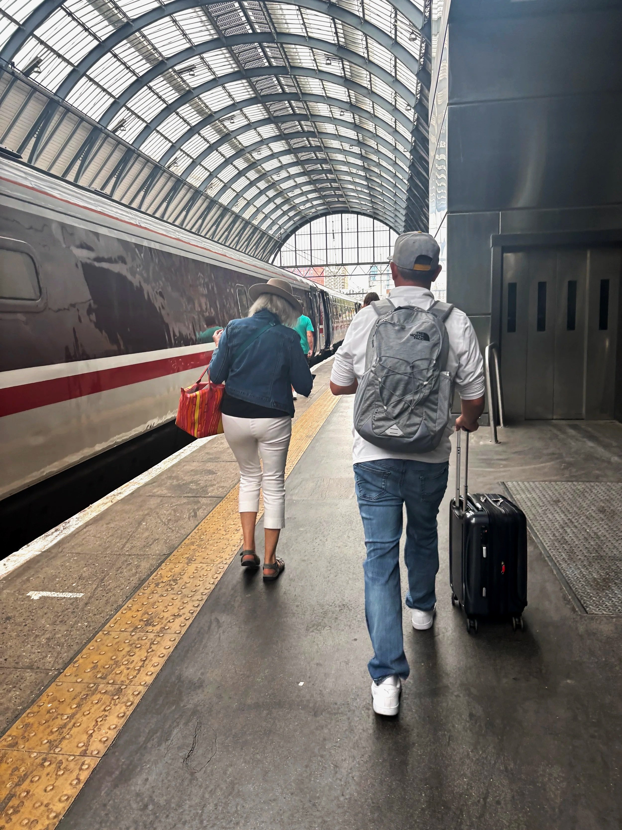 How to Pack Carry-On Only for 10 Days in London and Ireland