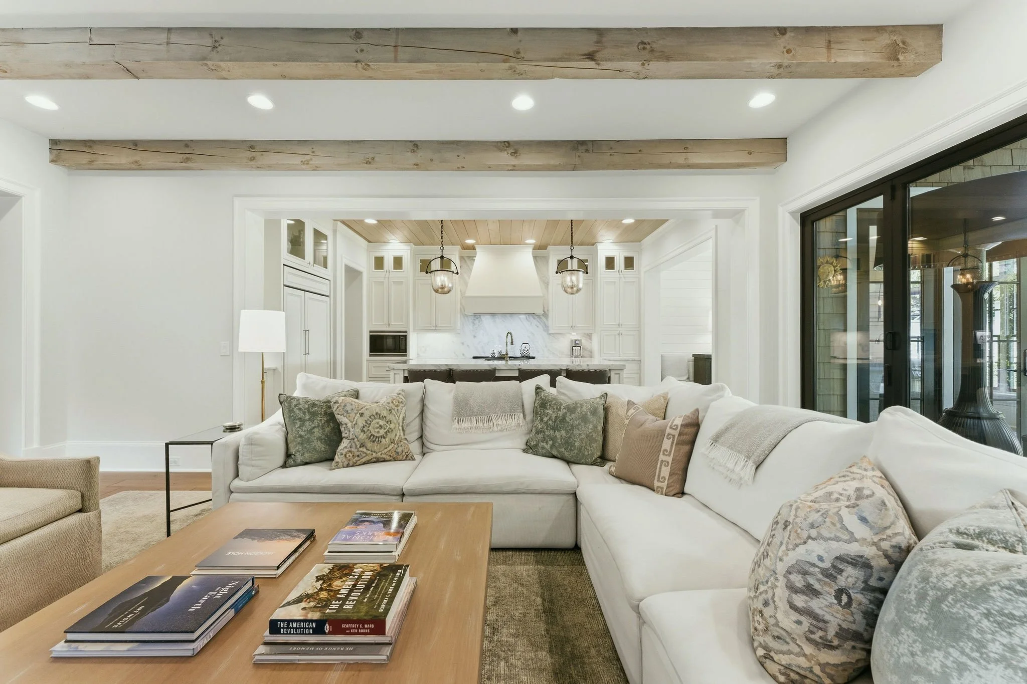 4384PowersFerryRdAtlanta-095.jpg