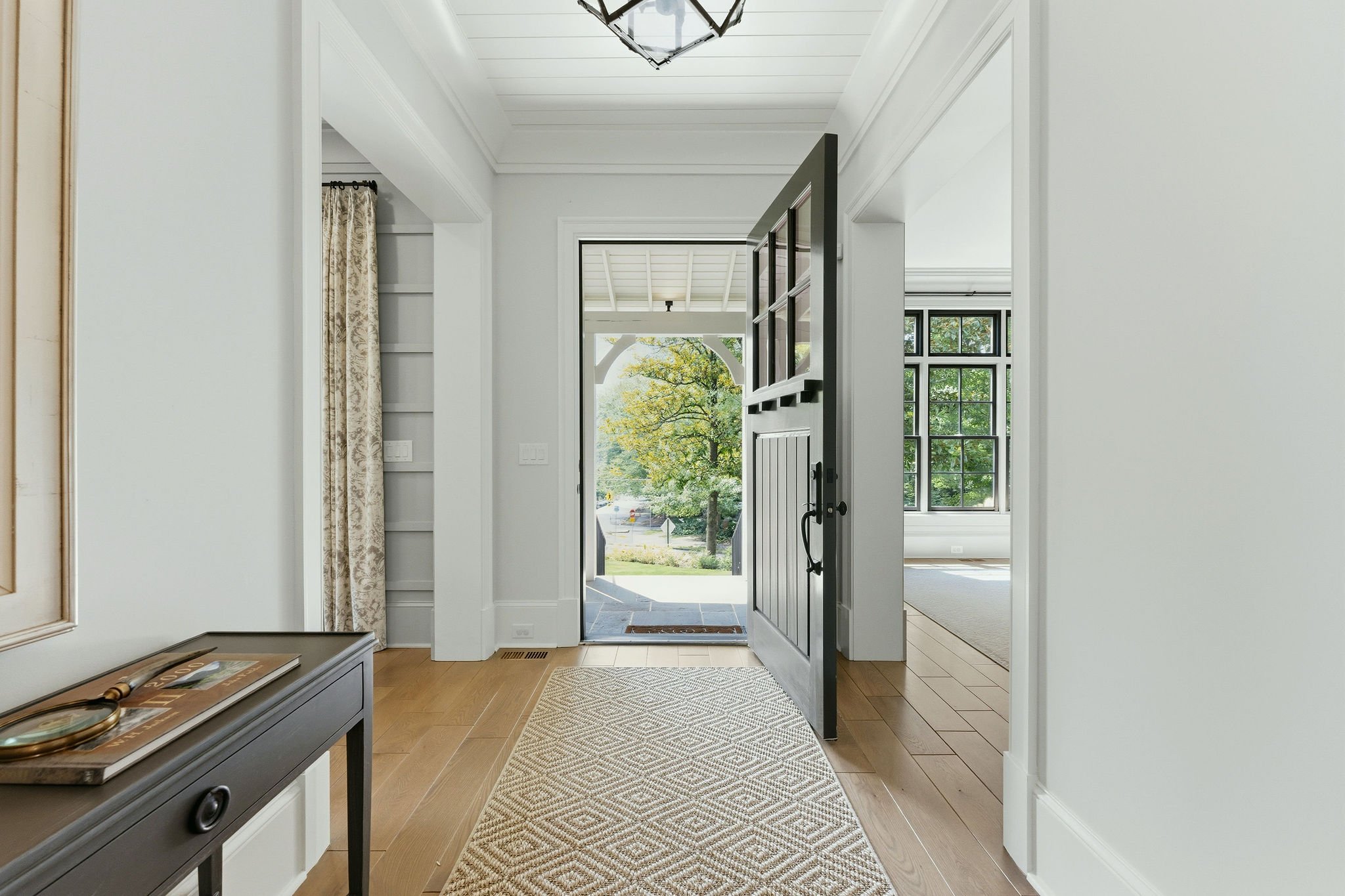 4384PowersFerryRdAtlanta-056.jpg