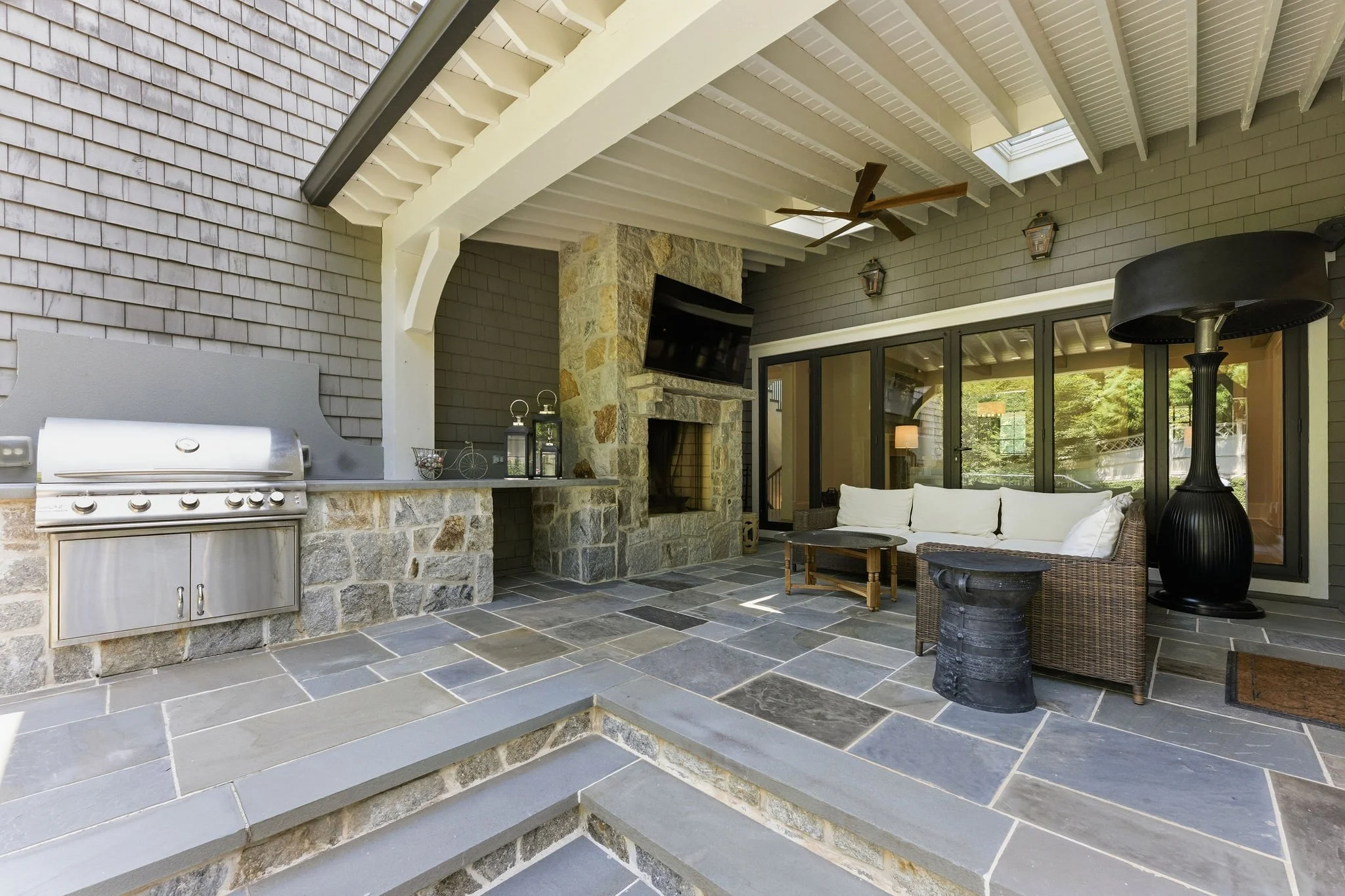 4384PowersFerryRdAtlanta-041.jpg