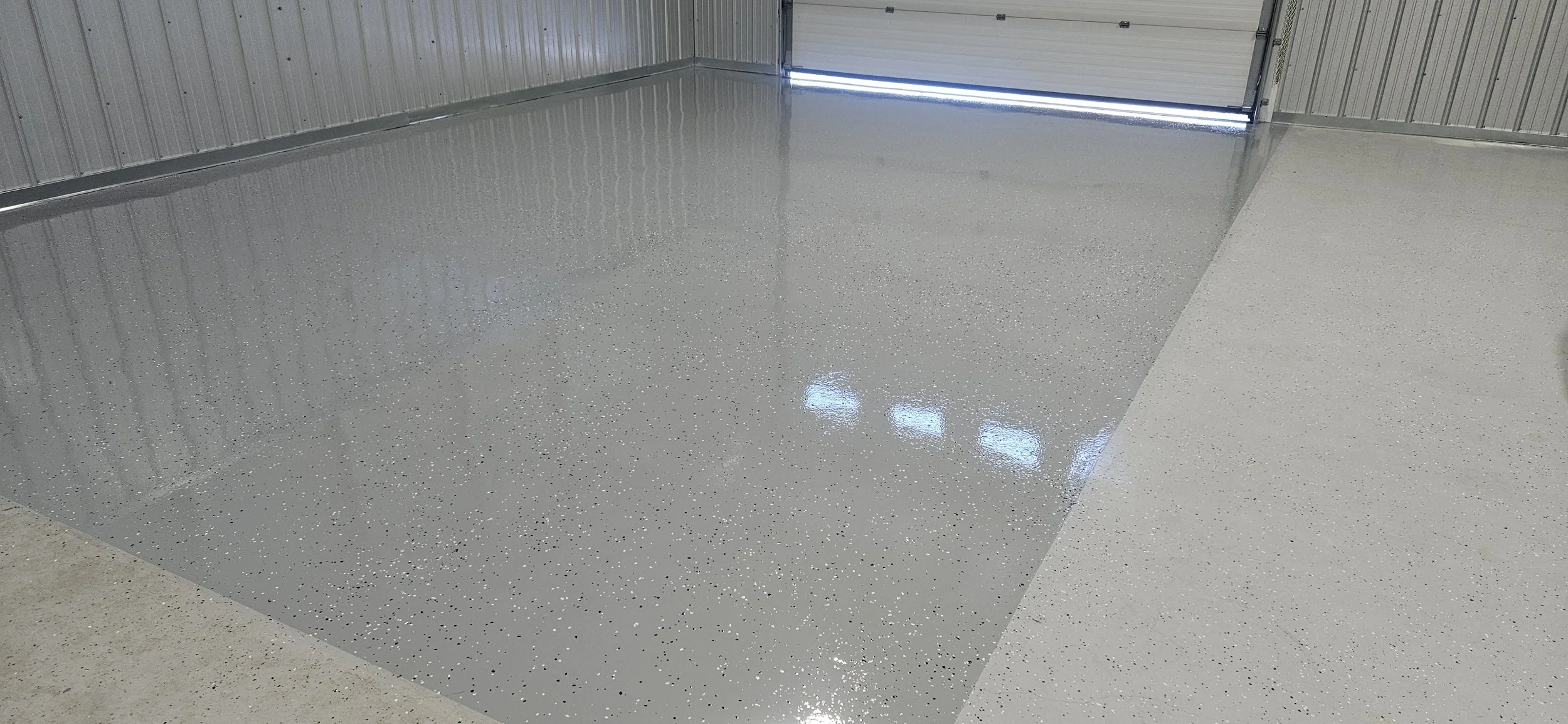 AFTER - Finished in a Smoke 1/4" Partial Flake Broadcast.