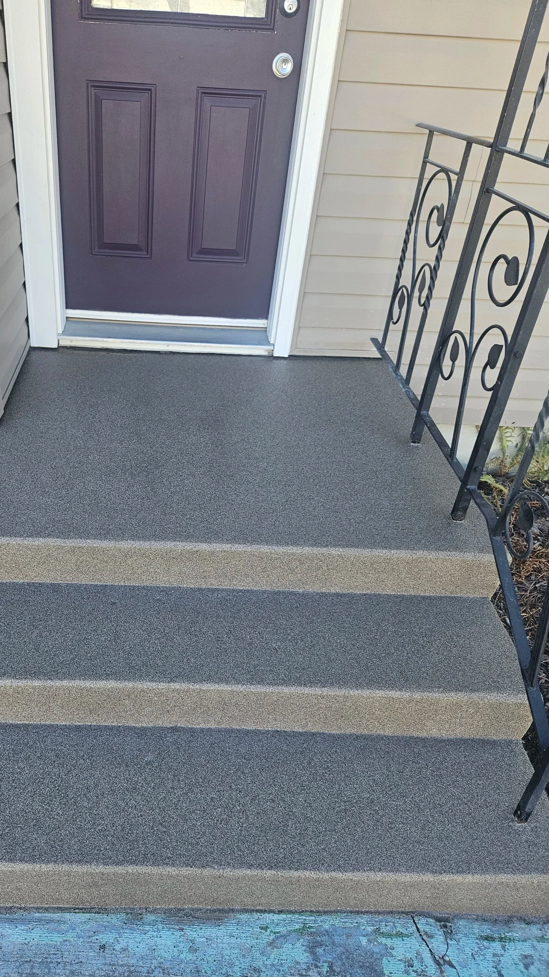 Quartz stone polyaspartic front step.