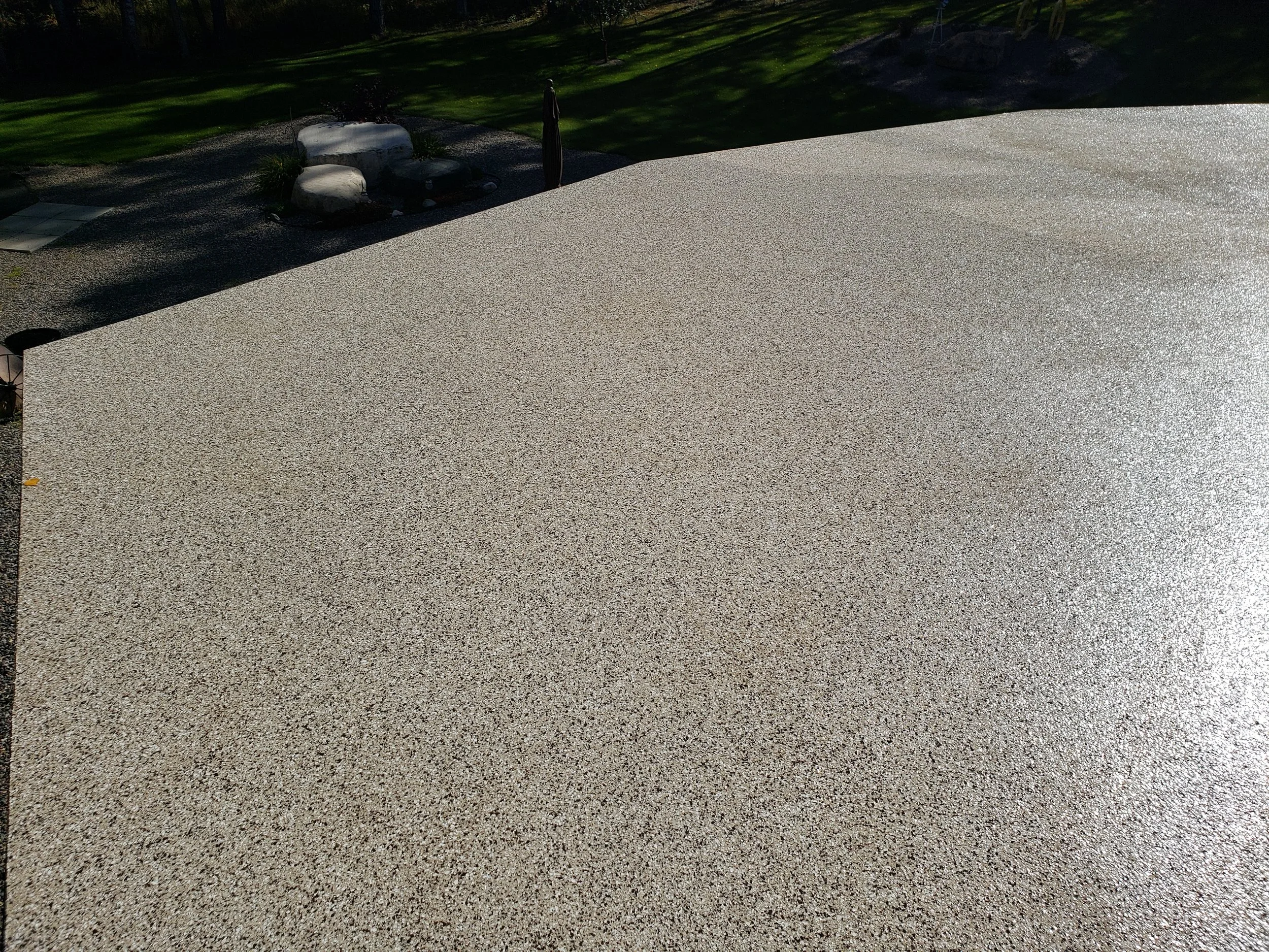 AFTER - Finished in Buckskin 1/8" Full Flake Broadcast.