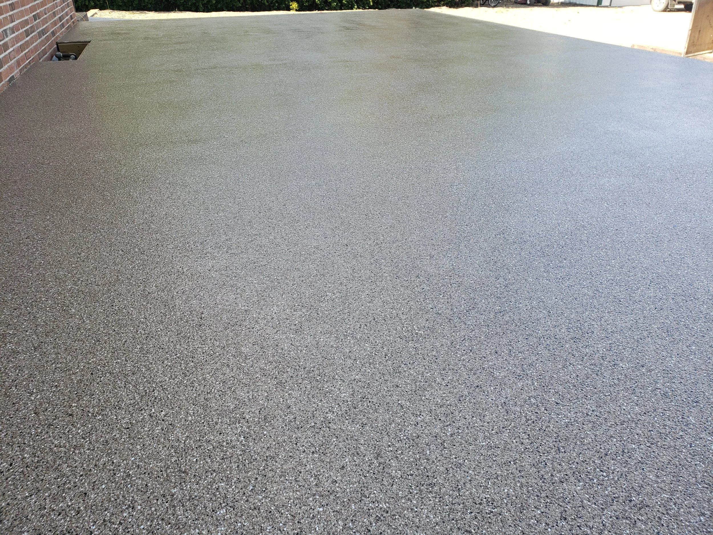 AFTER - Finished in Buckskin 1/8" Full Flake Broadcast.