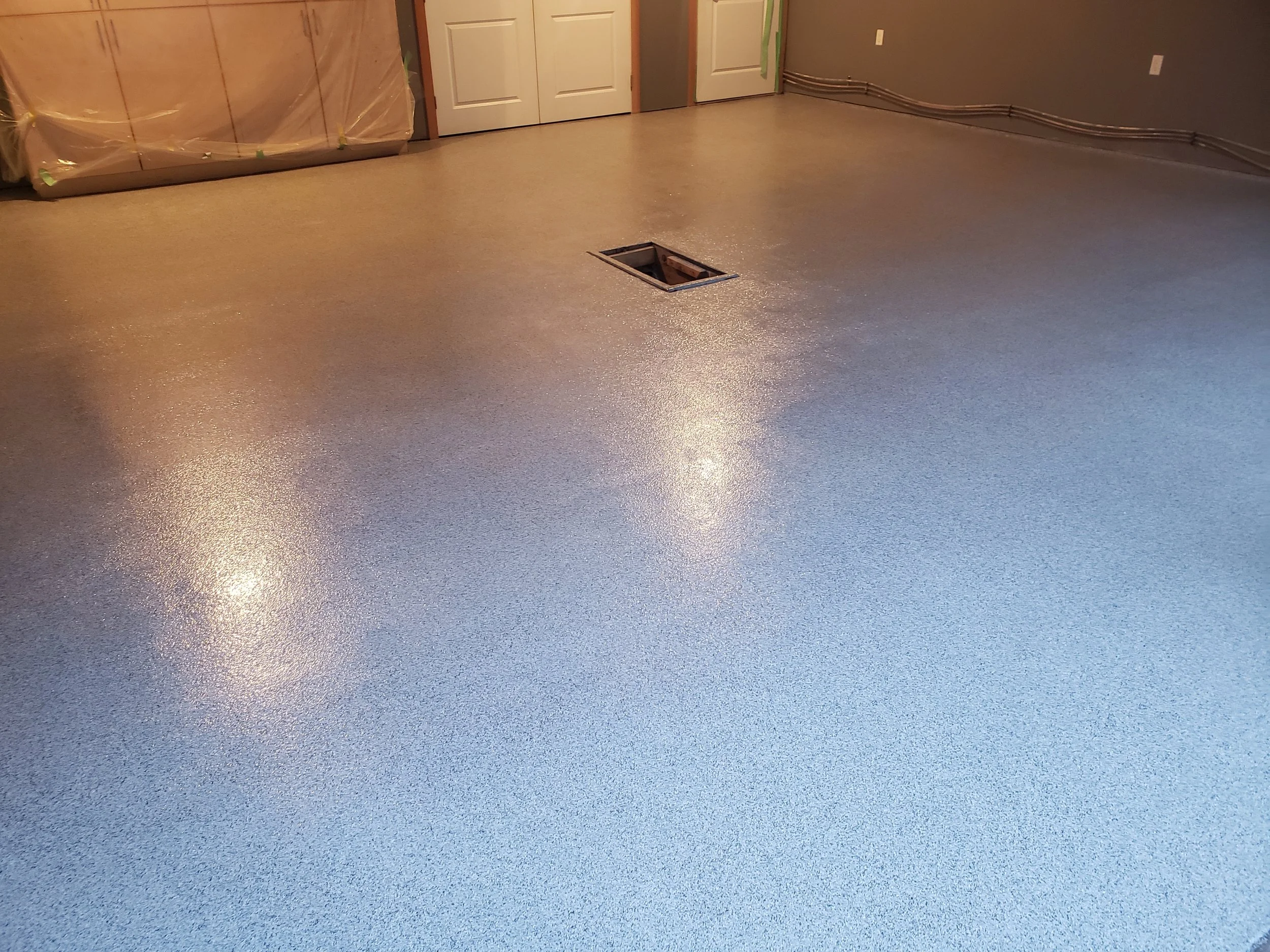 AFTER - Finished in a Oreo 1/8" Full Flake Broadcast