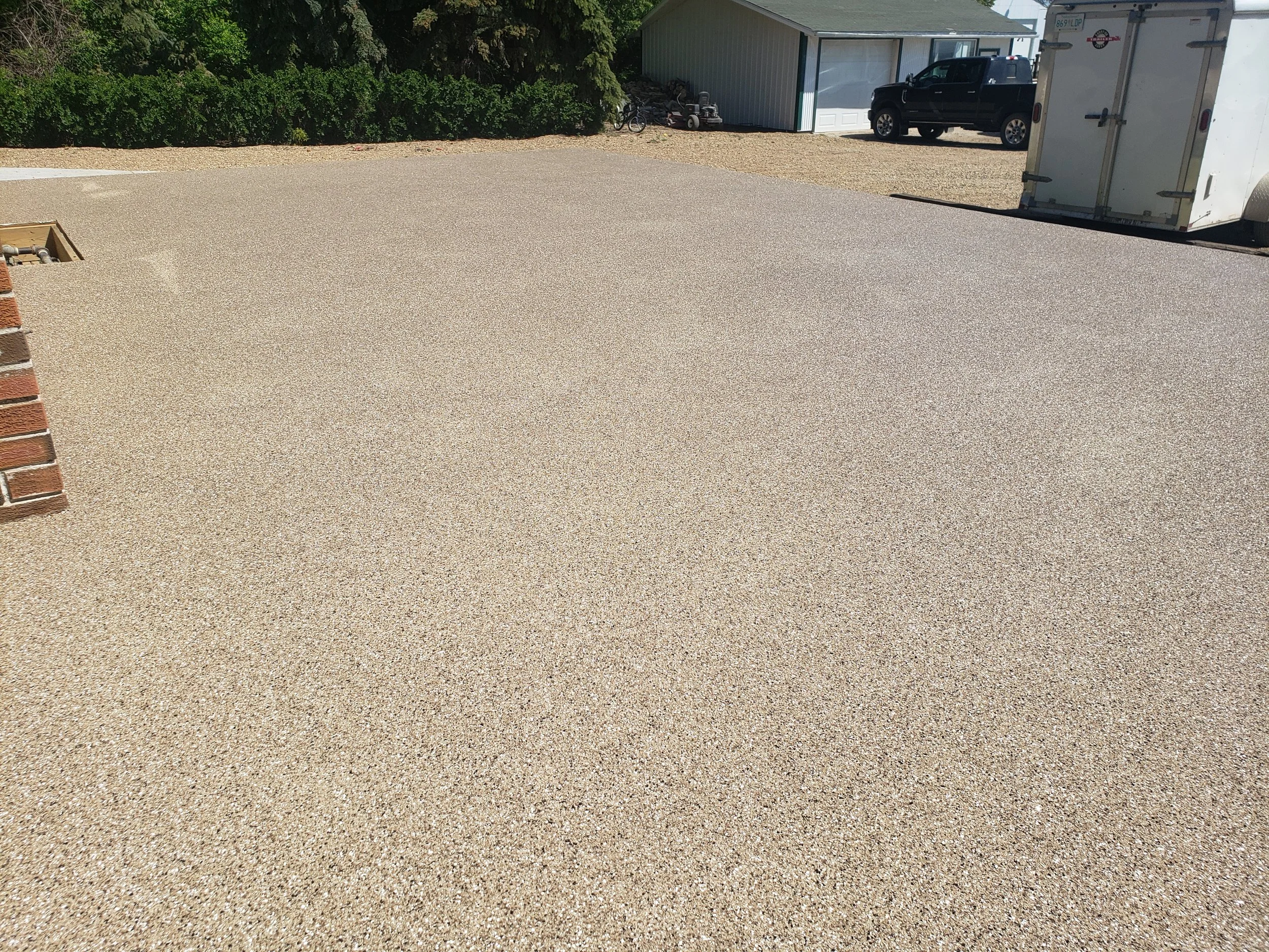 AFTER - Finished in Buckskin 1/8" Full Flake Broadcast.