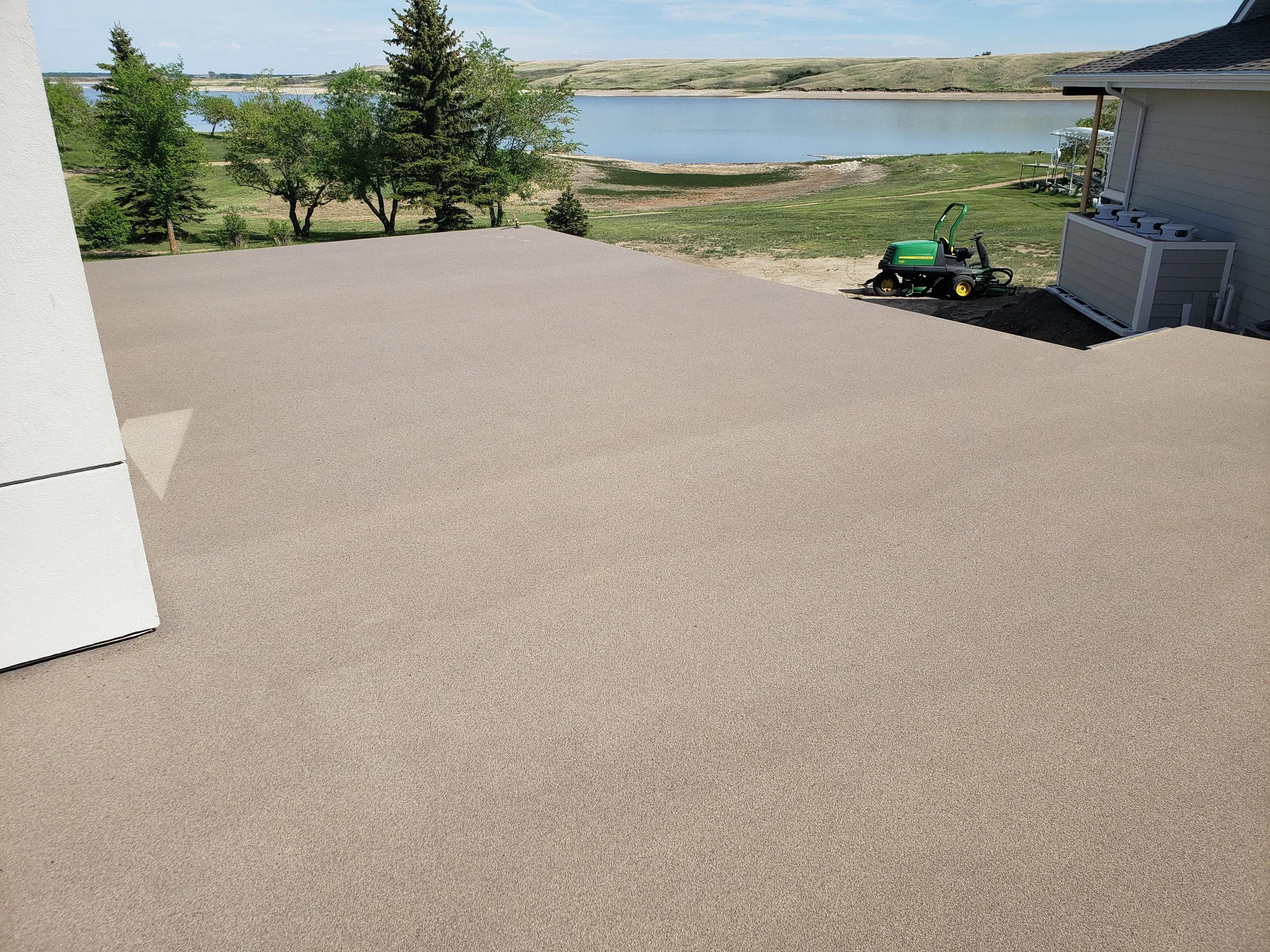 Finished in Toffee Anti-Slip Quartz Stone.
