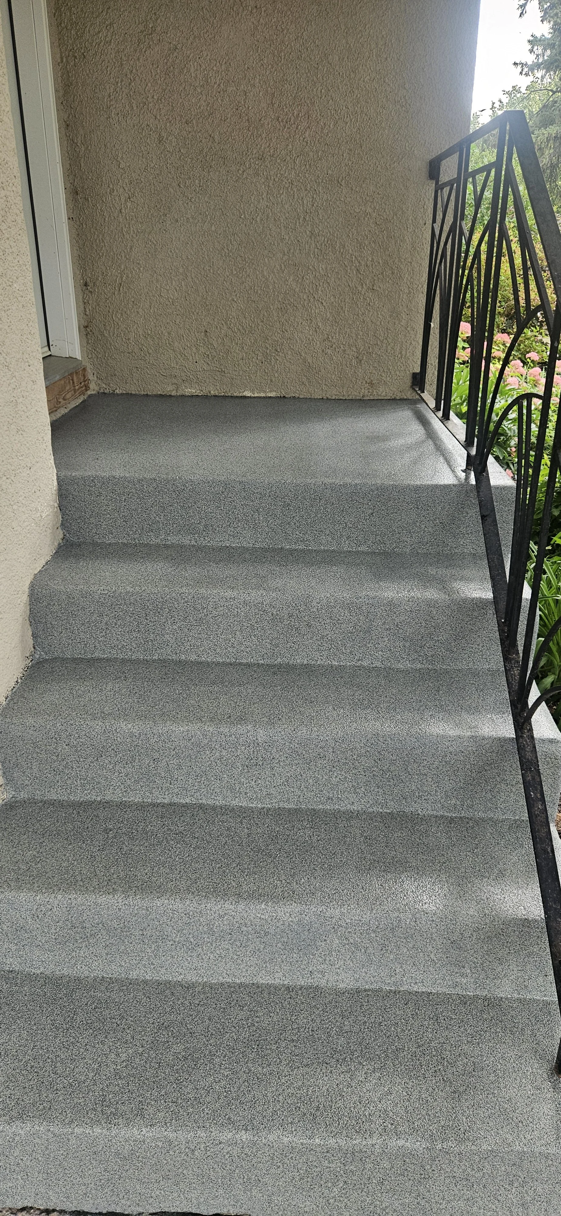Finished in Pepper Frost Anti-Slip Quartz Stone.