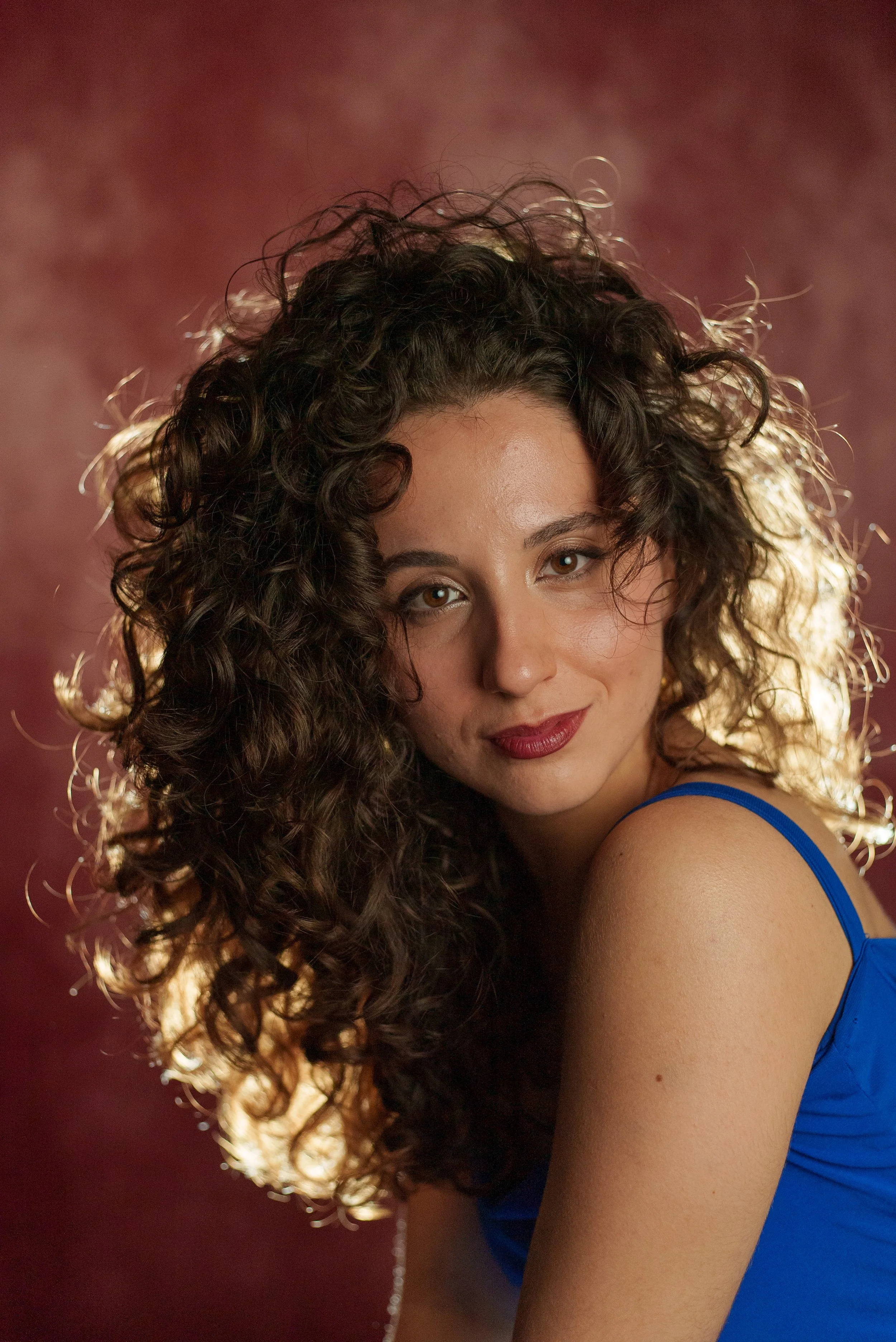 Retrato da atriz Maria Dominguez que interpreta as personagens Estrela e Ariel.