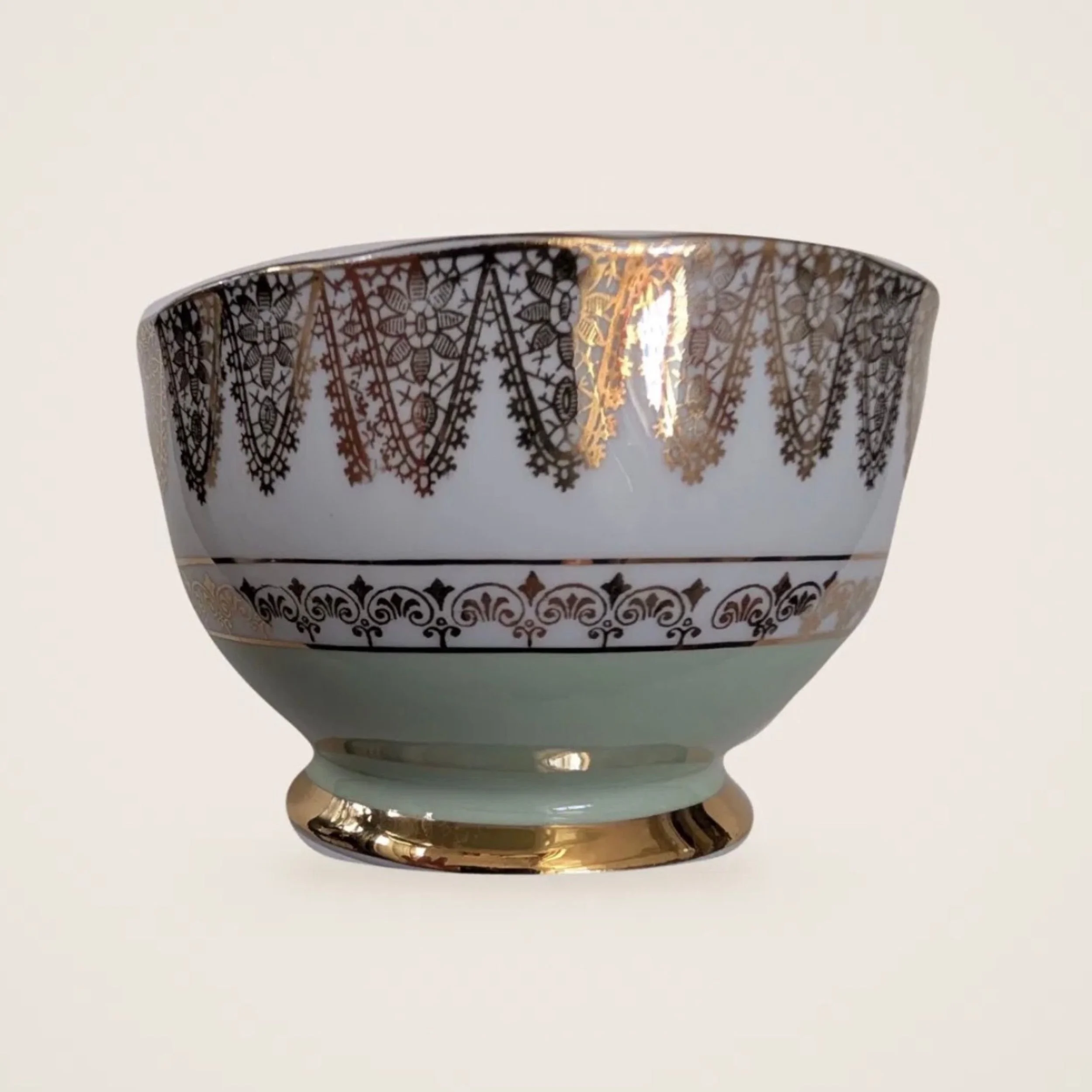 Vintage Roslyn Mint Green and Gold Lace Sugar Bowl | Fine Bone China, Circa 1950s