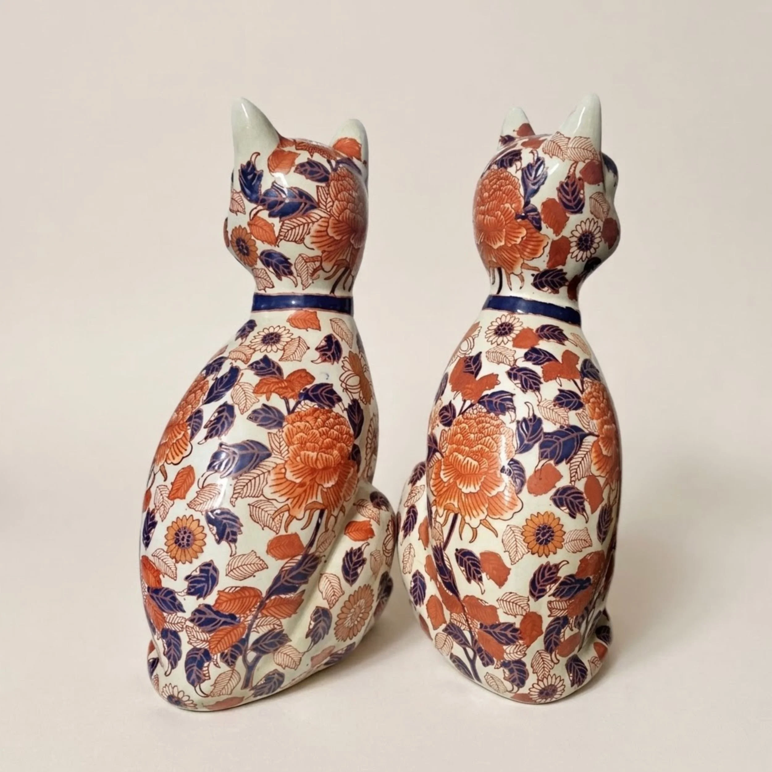 vintage-imari-porcelain-cat-figures-rear-view.jpg.jpg