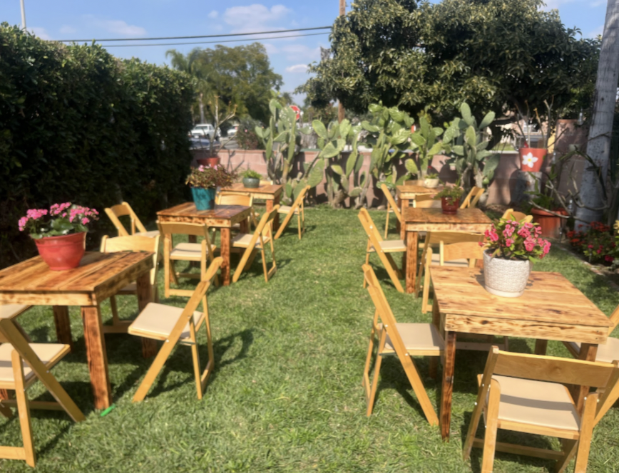 30" x 30" Natural Wood Squared Tables
