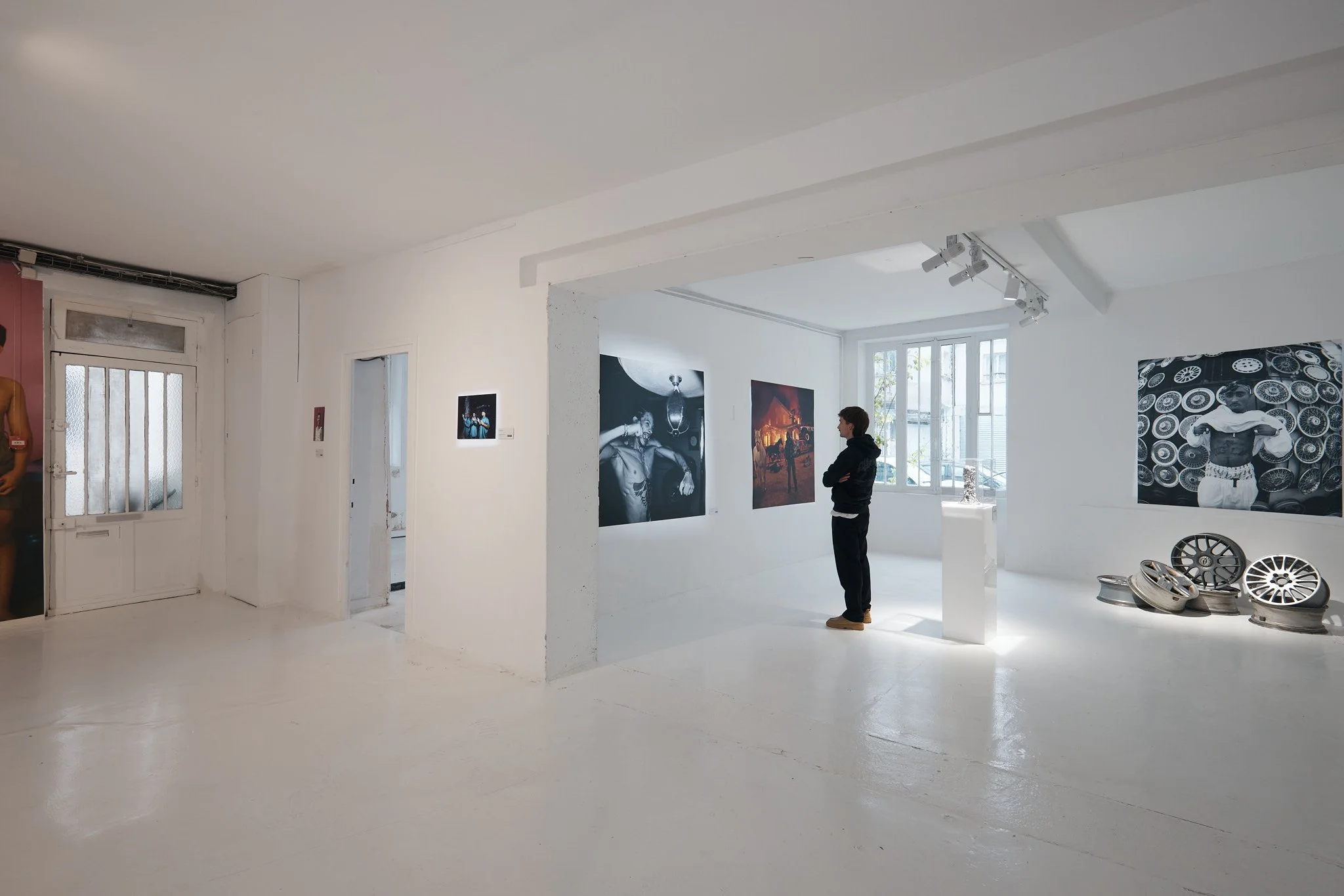 Exposition Tunnel de Fifou, Galerie Ellia, photographie de scénographie Benoît Drouet