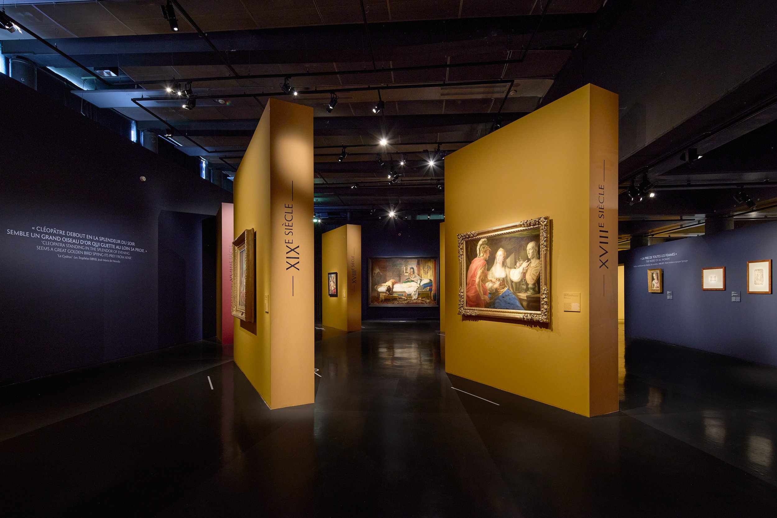 Exposition Le Mystère Cléopâtre, Institut du Monde Arabe, scénographie Clémence Farell, photographie Benoît Drouet