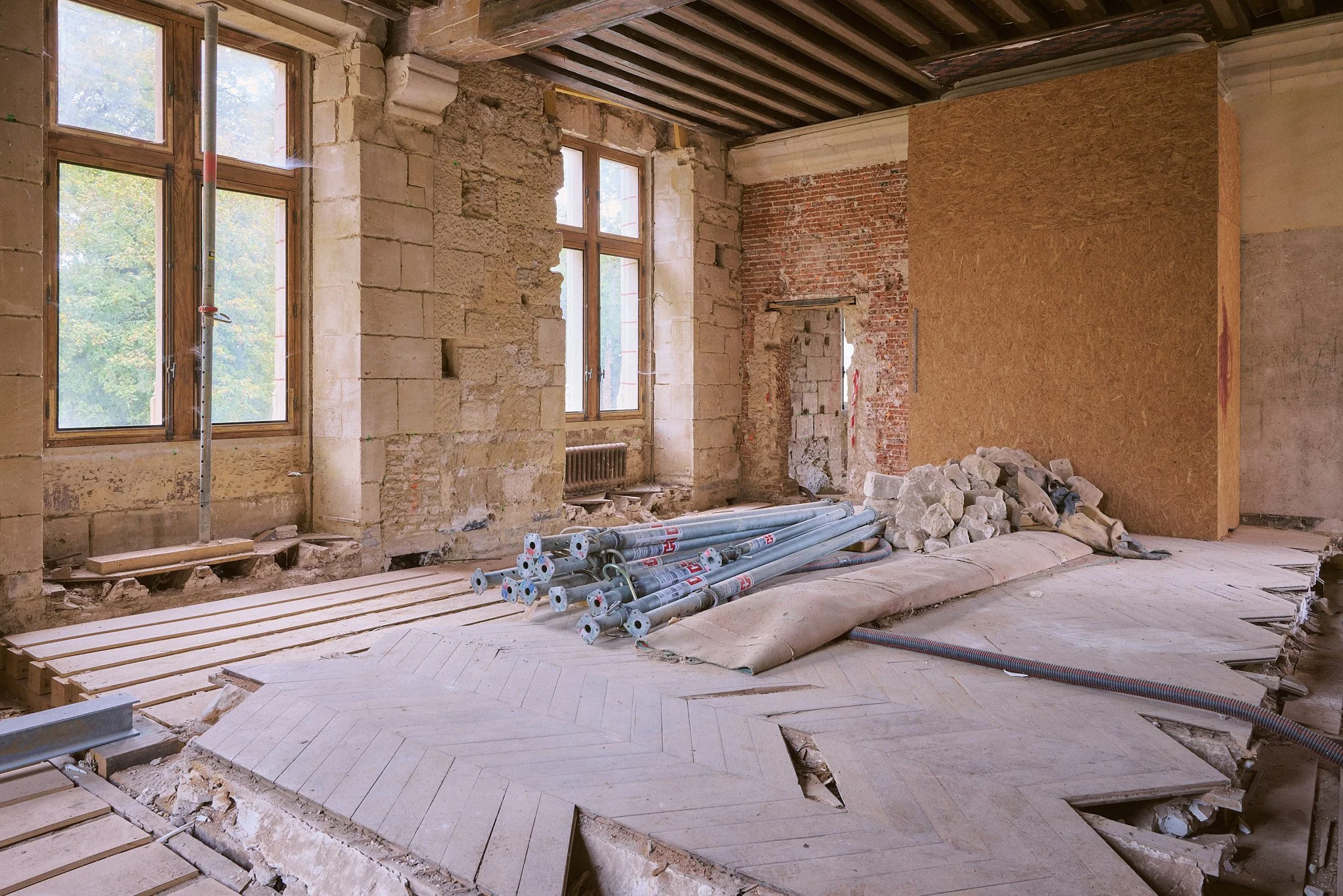 Chantier de restauration du Château de Vigny, Artene, photographie de chantier Benoît Drouet