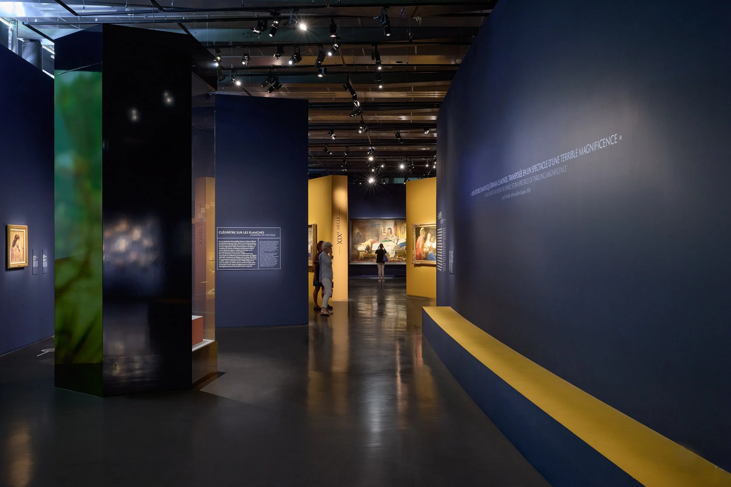 Exposition Le Mystère Cléopâtre, Institut du Monde Arabe, scénographie Clémence Farell, photographie Benoît Drouet