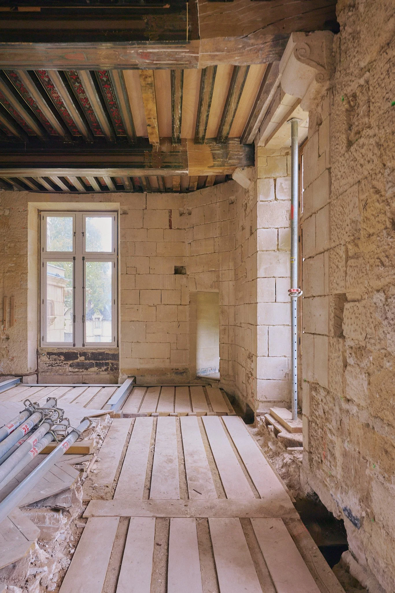 Chantier de restauration du Château de Vigny, Artene, photographie de chantier Benoît Drouet