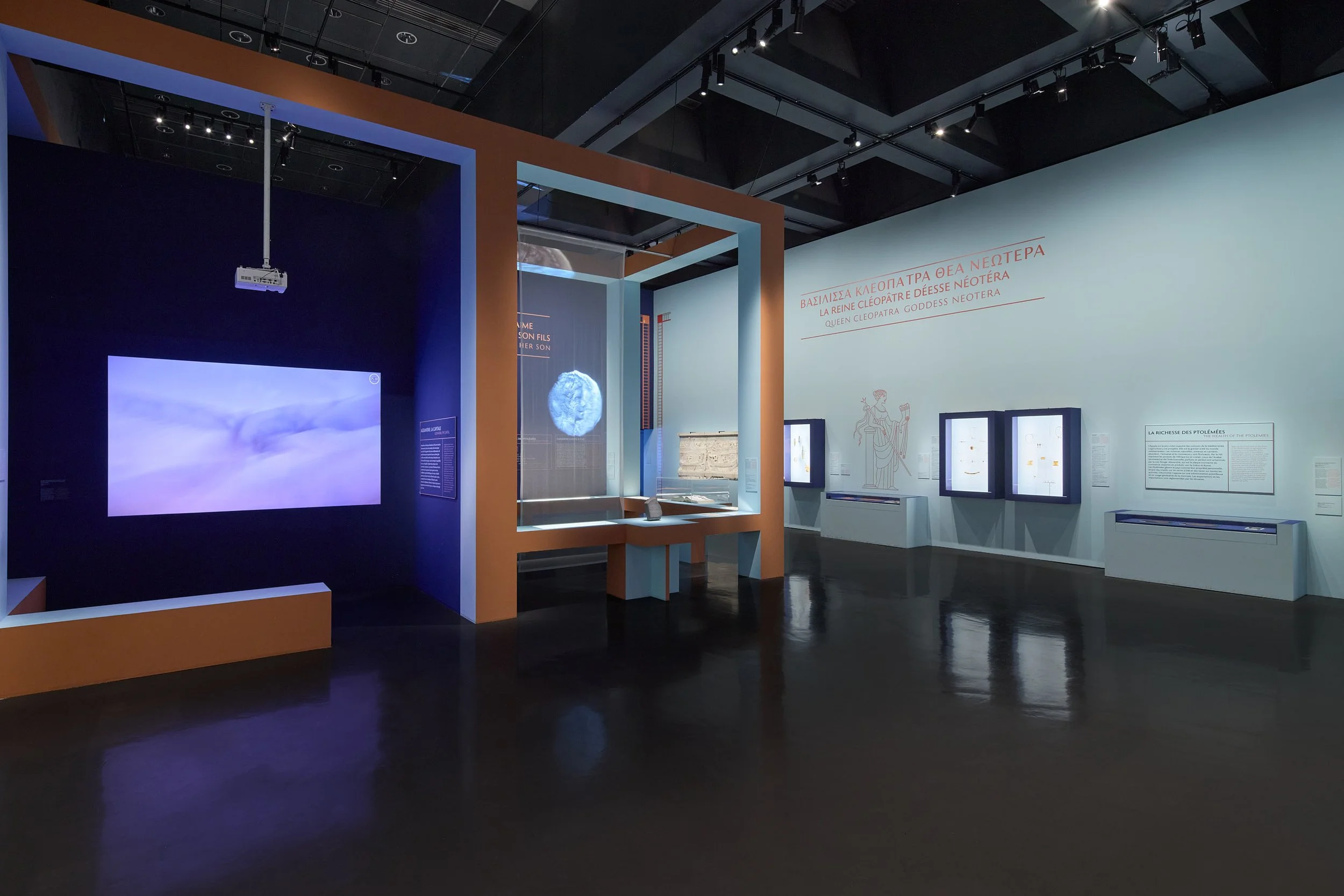 Exposition Le Mystère Cléopâtre, Institut du Monde Arabe, scénographie Clémence Farell, photographie Benoît Drouet