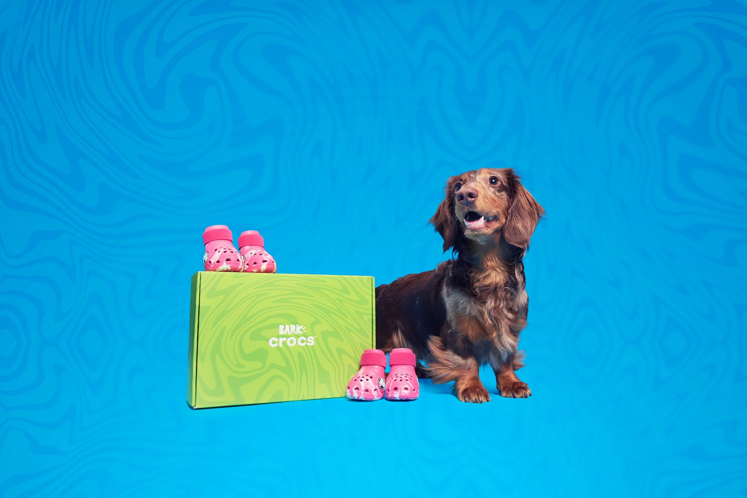 RETAIL_216399_PINK-CROCS-M_NACHO_0972_TD.jpg