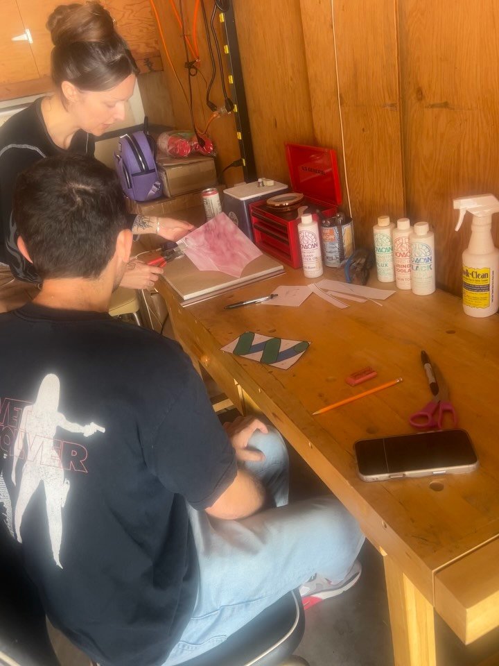@luckylou.s is teaching @armand_sahyoun all things stained glass, and it&rsquo;s so incredible to see her share her knowledge, skills, and passion with him. Armand is absolutely loving it and already can&rsquo;t wait for their next session!
